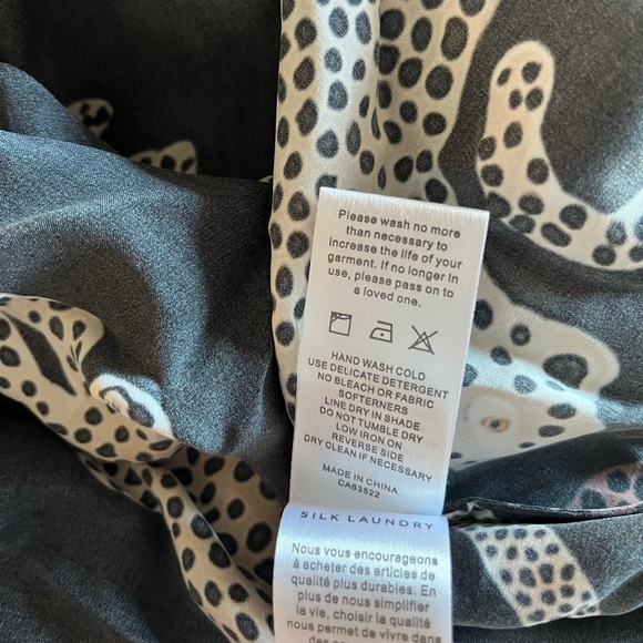 Silk Laundry short sleeve bias dress - Jaguar print - Picture 8 of 8